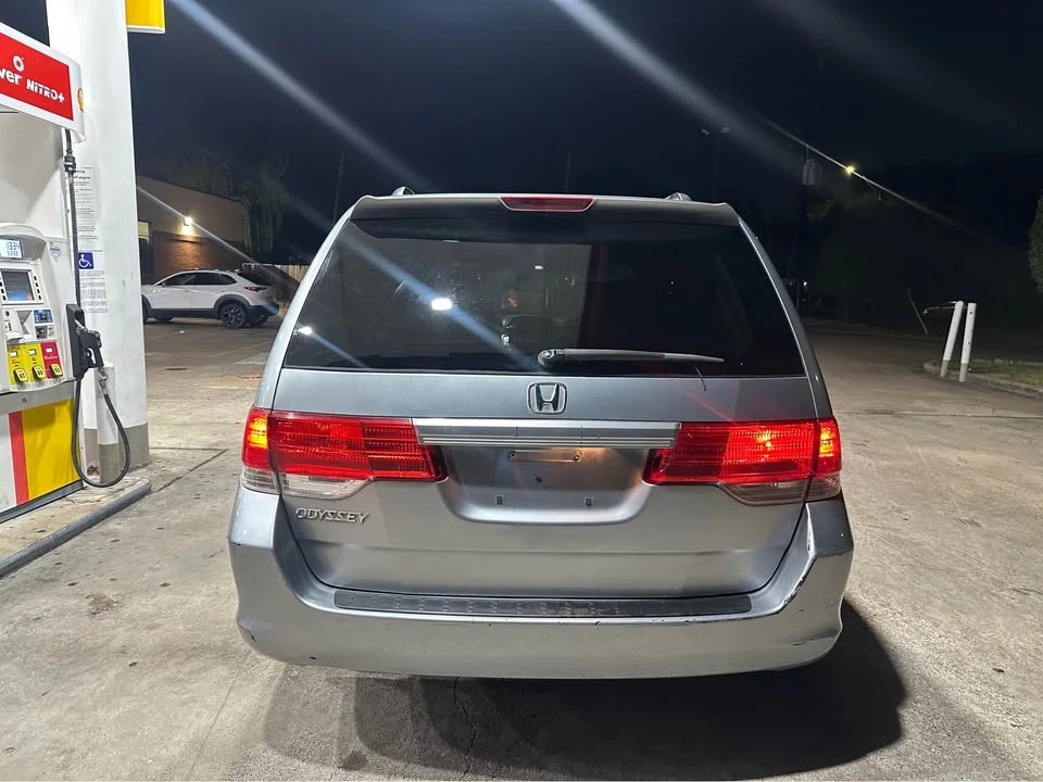 2010 Honda Odyssey - Image 9 of 12