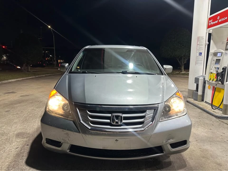 2010 Honda Odyssey - Image 8 of 12