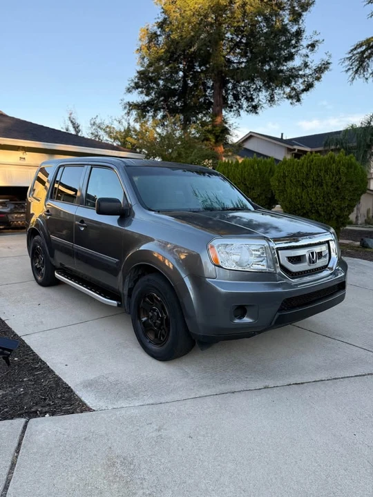 2010 Honda Pilot 2nd Gen - Image 3 of 12