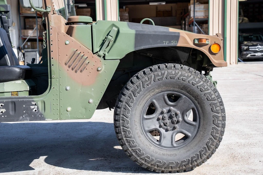 2010 Hummer HMMWV - Image 11 of 12