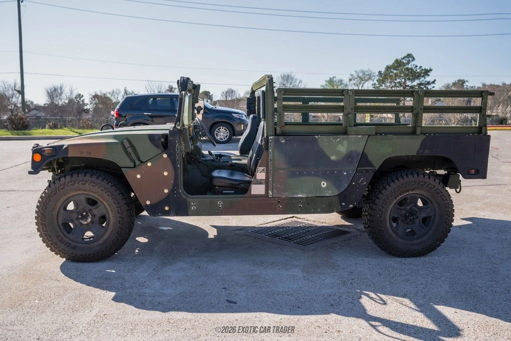 2010 Hummer HMMWV - Image 3 of 12