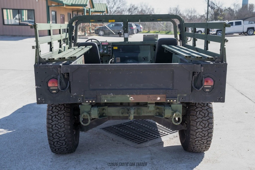 2010 Hummer HMMWV - Image 7 of 12