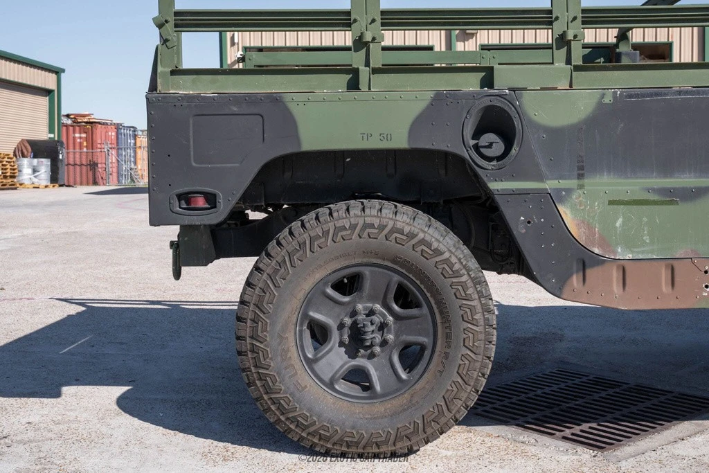 2010 Hummer HMMWV - Image 10 of 12