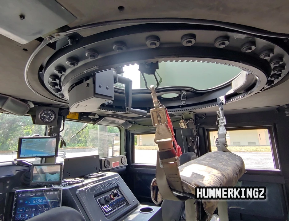 2010 Hummer HMMWV - Image 17 of 21
