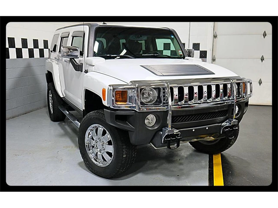 2010 Hummer Hummer H3 - Image 8 of 31