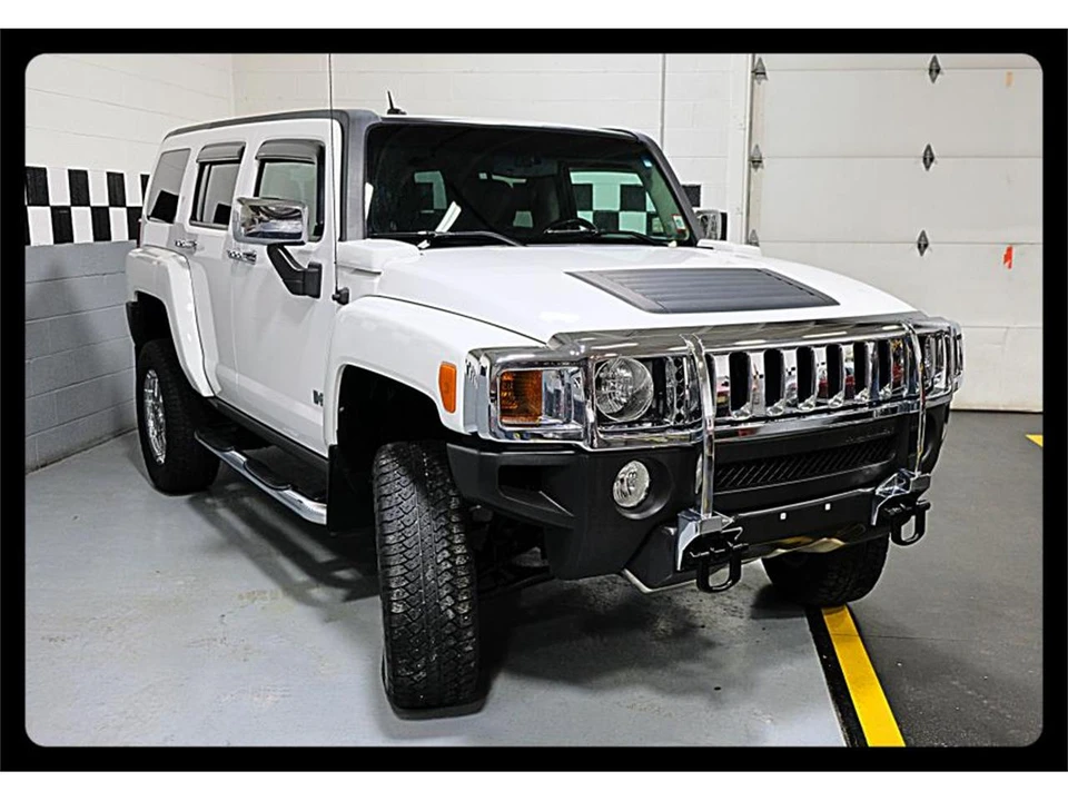 2010 Hummer Hummer H3 - Image 9 of 31
