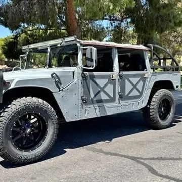 2010 Hummer M1123