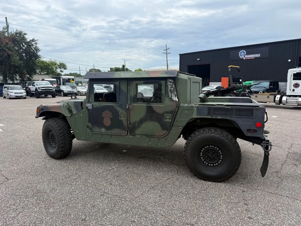 2010 Hummer HMMWV - Image 2 of 15
