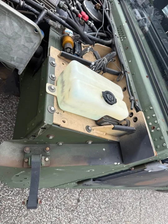 2010 Hummer HMMWV - Image 7 of 15