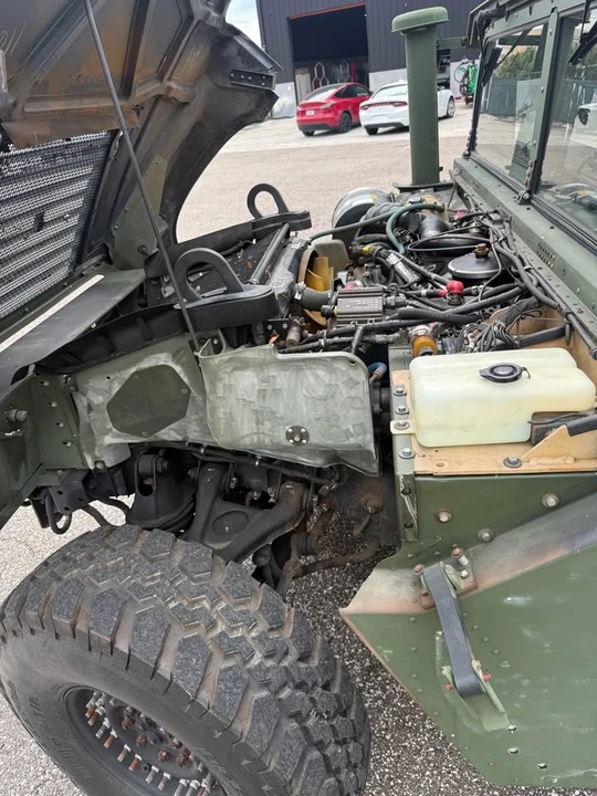 2010 Hummer HMMWV - Image 6 of 15