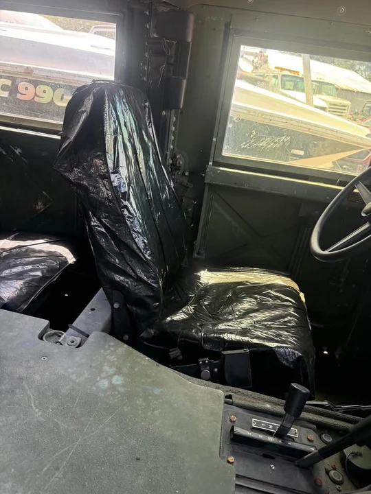 2010 Hummer HMMWV - Image 11 of 15