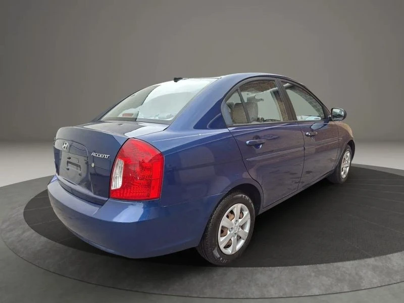 2010 Hyundai Accent - Image 5 of 12
