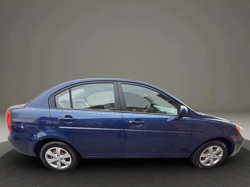 2010 Hyundai Accent - Image 4 of 12