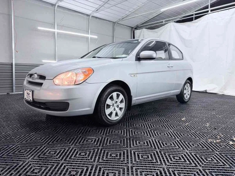 2010 Hyundai Accent - Image 3 of 12