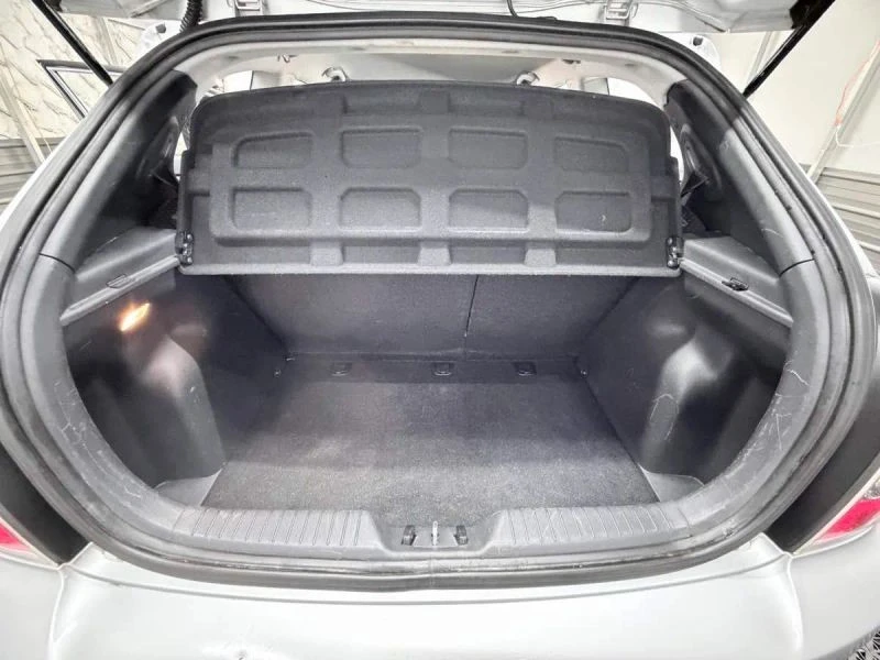 2010 Hyundai Accent - Image 11 of 12
