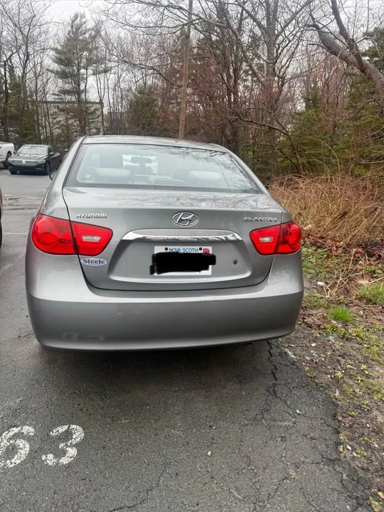 2010 Hyundai Elantra - Image 3 of 6