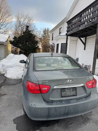 2010 Hyundai Elantra - Image 3 of 3
