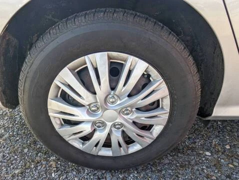 2010 Hyundai Elantra - Image 18 of 20