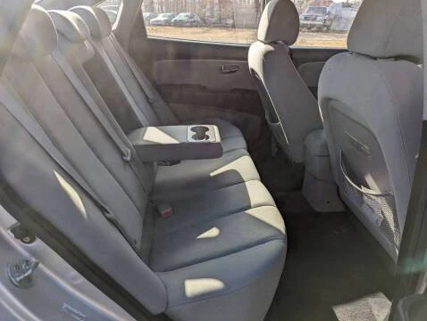 2010 Hyundai Elantra - Image 11 of 20