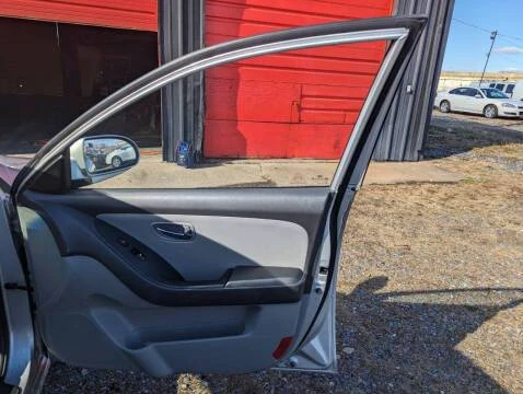2010 Hyundai Elantra - Image 15 of 20