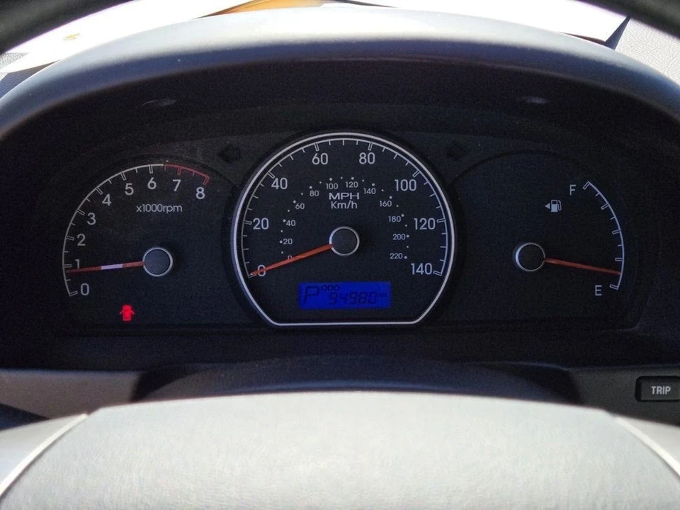 2010 Hyundai Elantra - Image 14 of 18
