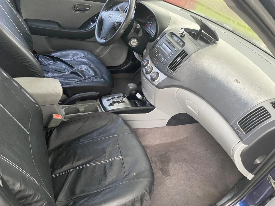 2010 Hyundai Elantra - Image 7 of 19