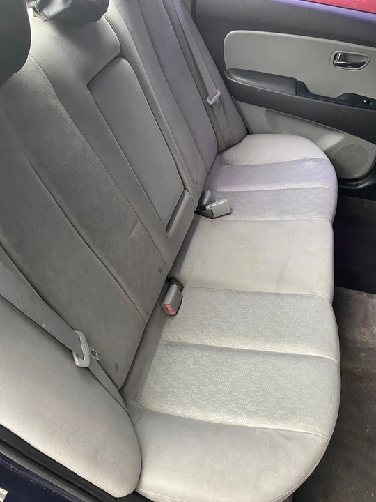 2010 Hyundai Elantra - Image 15 of 19