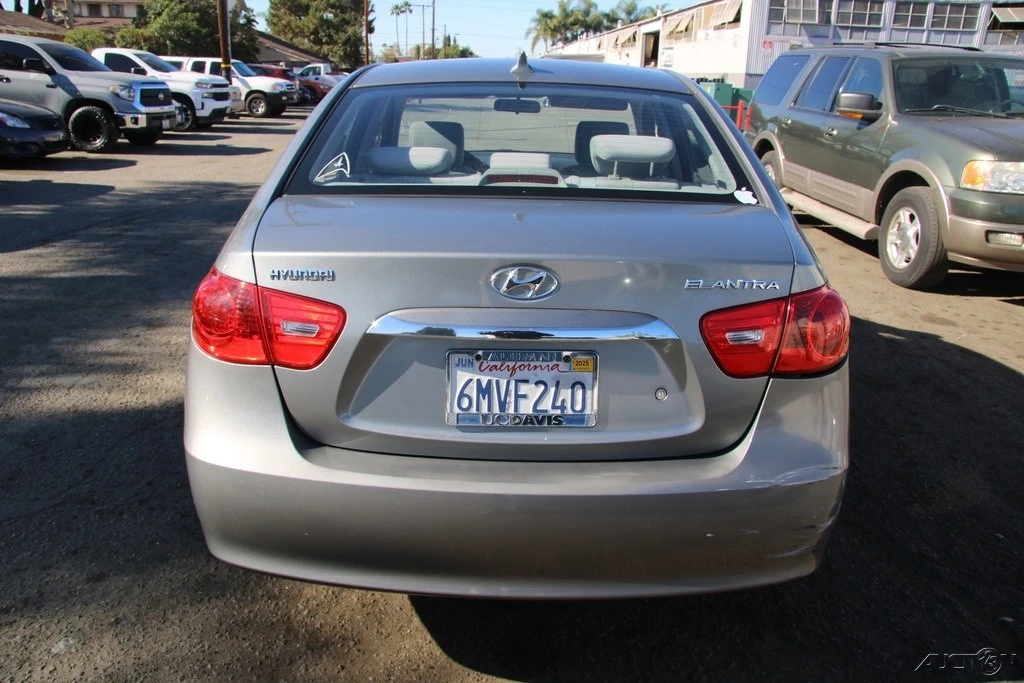 2010 Hyundai Elantra - Image 5 of 21