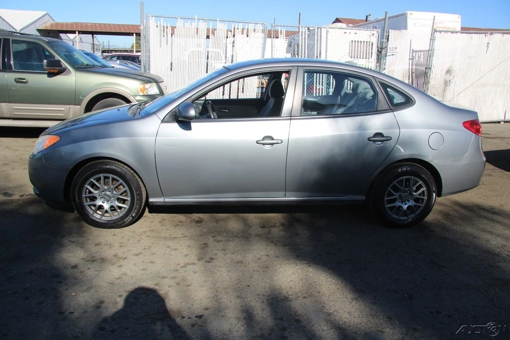 2010 Hyundai Elantra - Image 3 of 21