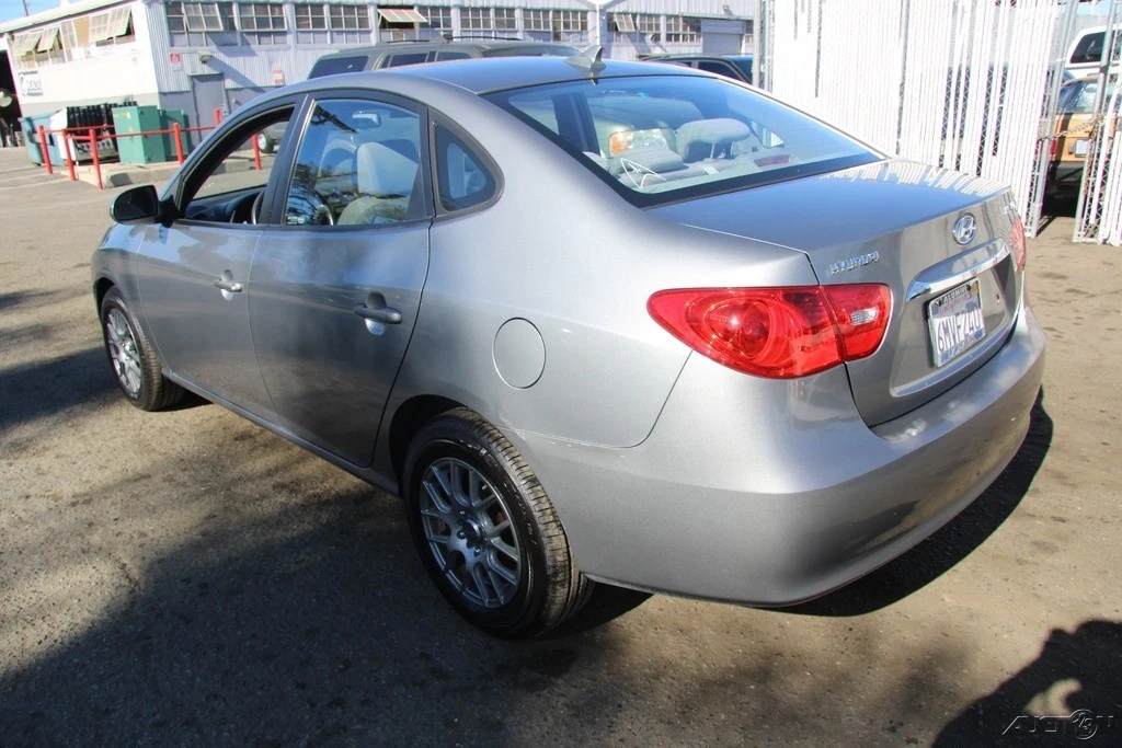 2010 Hyundai Elantra - Image 4 of 21