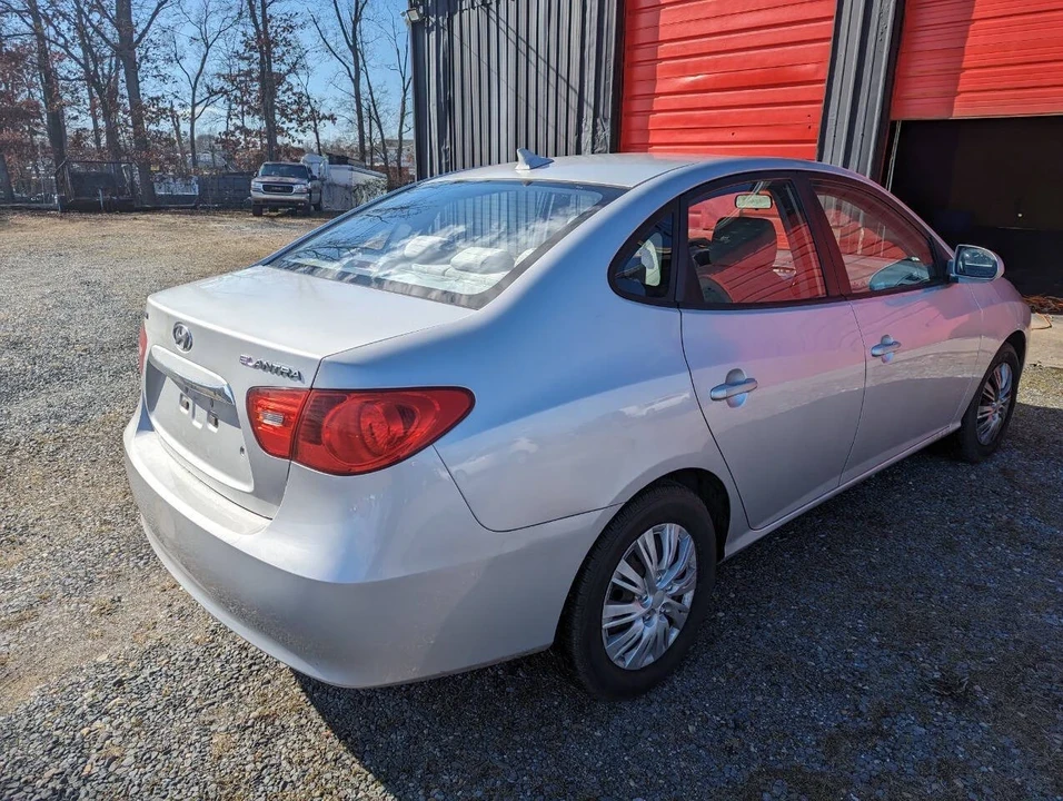 2010 Hyundai Elantra - Image 3 of 21