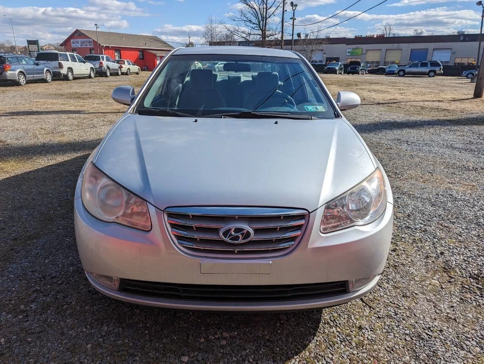 2010 Hyundai Elantra - Image 7 of 21