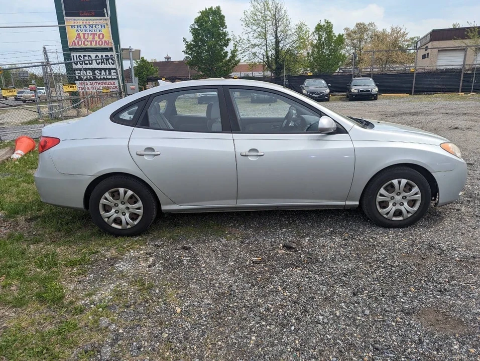 2010 Hyundai Elantra - Image 5 of 21