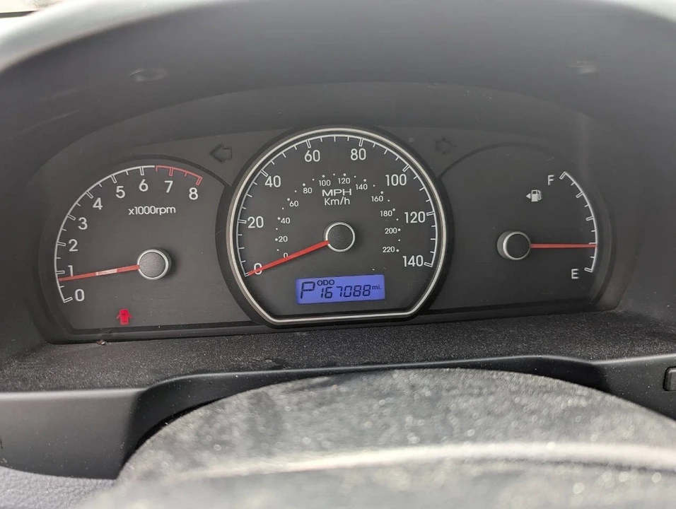 2010 Hyundai Elantra - Image 14 of 21