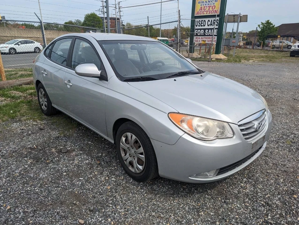 2010 Hyundai Elantra - Image 2 of 21