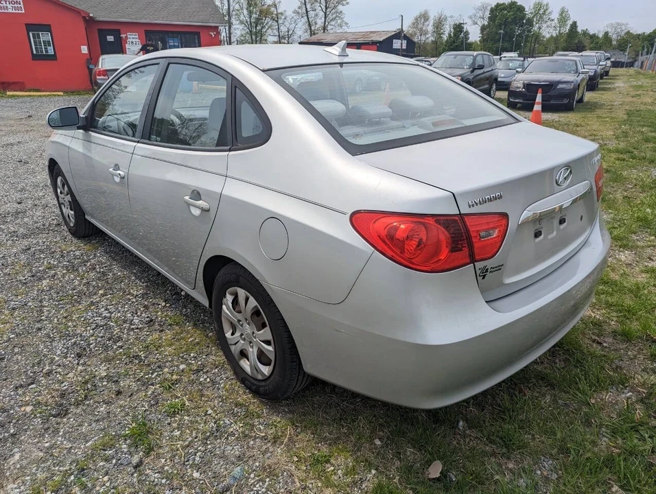 2010 Hyundai Elantra - Image 3 of 21