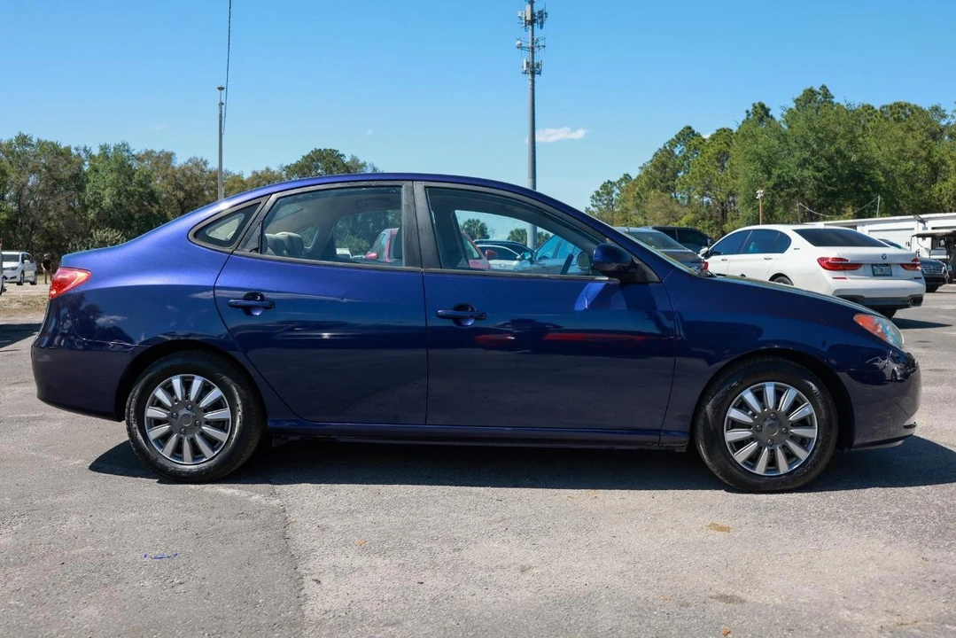 2010 Hyundai Elantra - Image 13 of 21