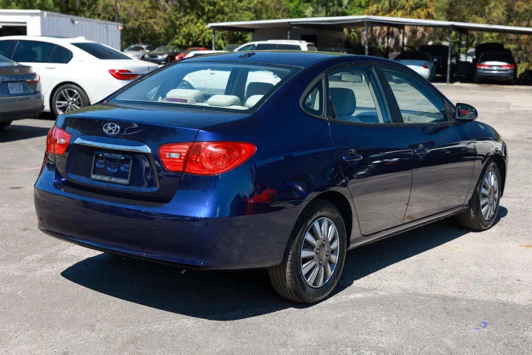 2010 Hyundai Elantra - Image 11 of 21