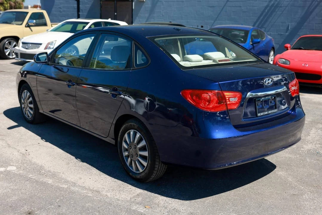 2010 Hyundai Elantra - Image 5 of 21