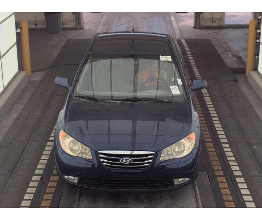 2010 Hyundai Elantra - Image 2 of 12