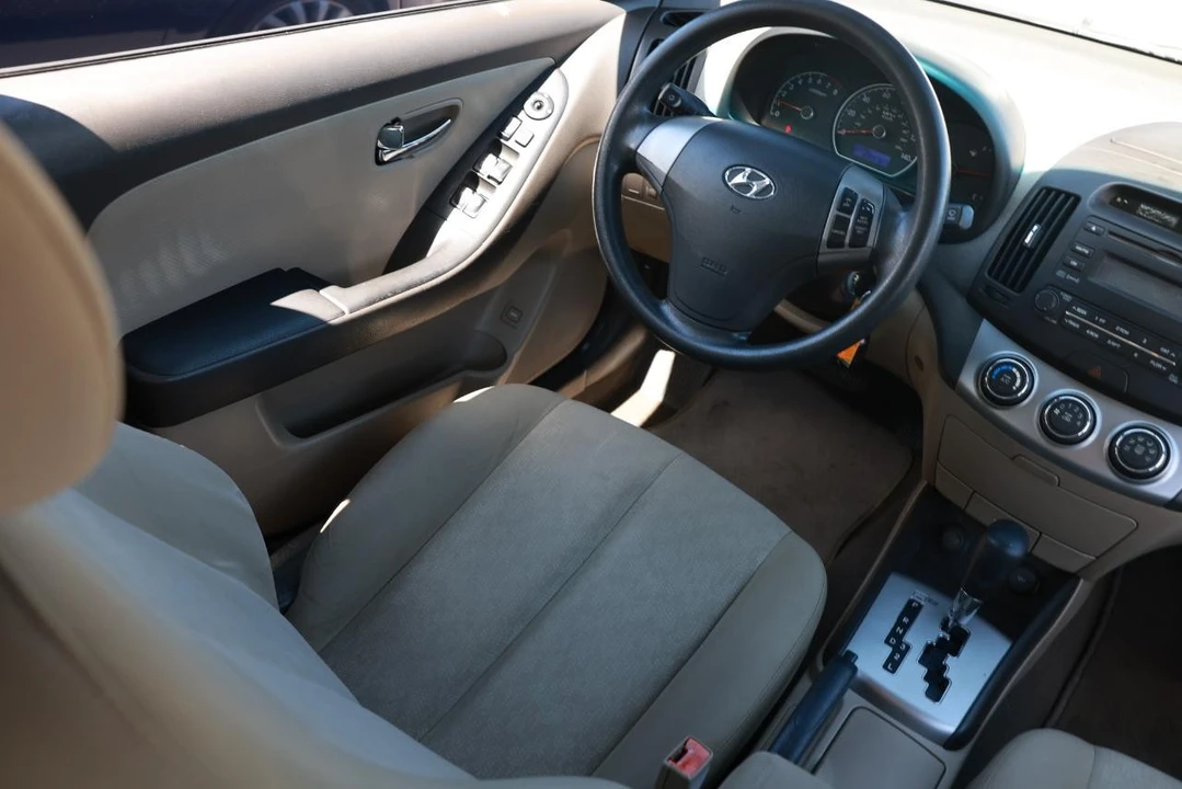 2010 Hyundai Elantra - Image 20 of 21