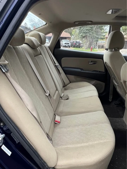 2010 Hyundai Elantra - Image 18 of 20