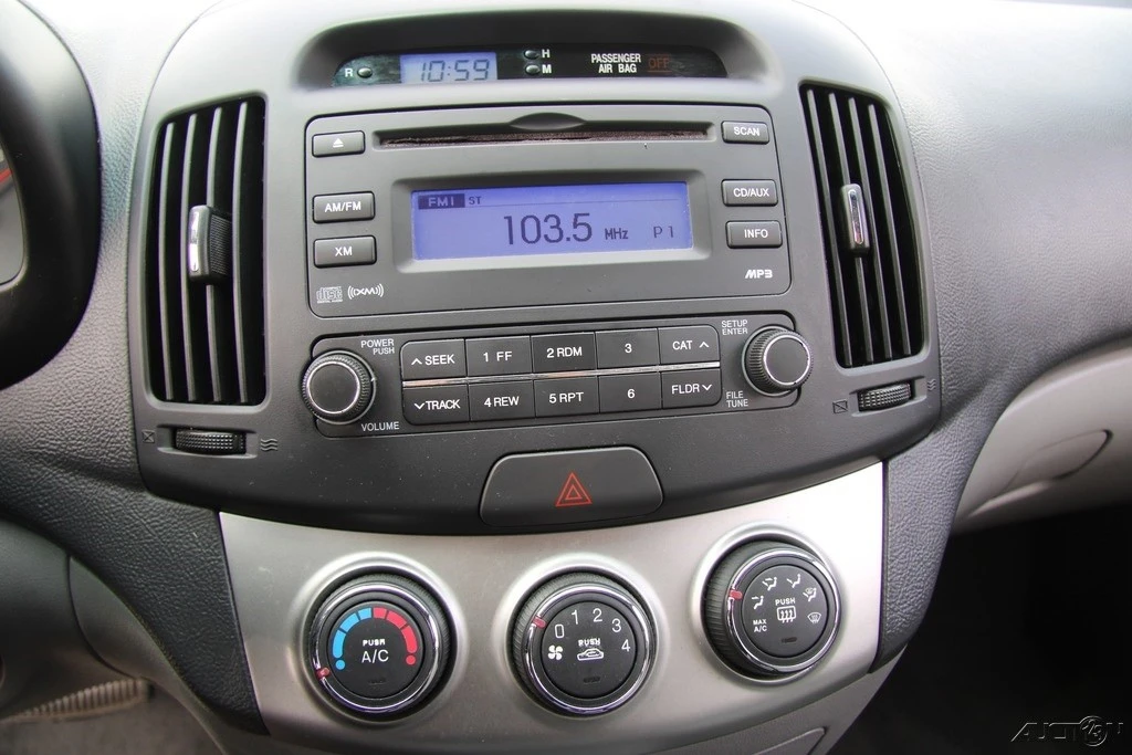 2010 Hyundai Elantra - Image 16 of 21