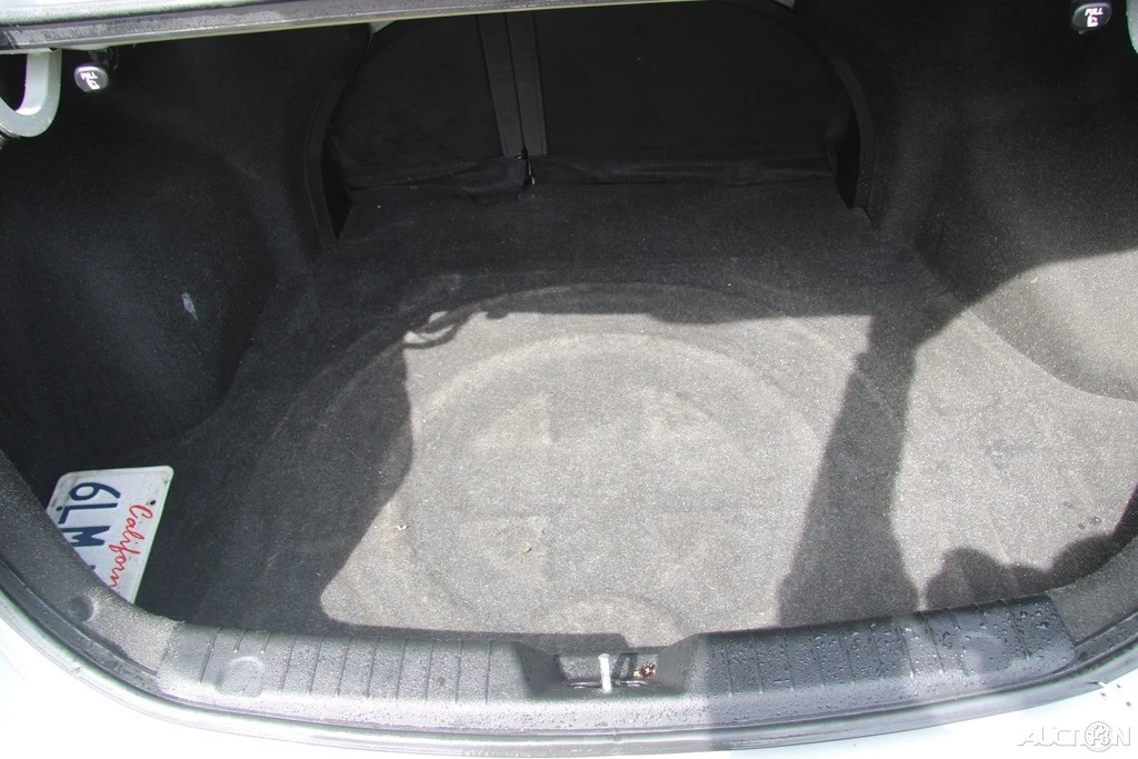 2010 Hyundai Elantra - Image 20 of 21