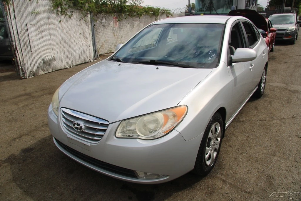 2010 Hyundai Elantra - Image 2 of 21
