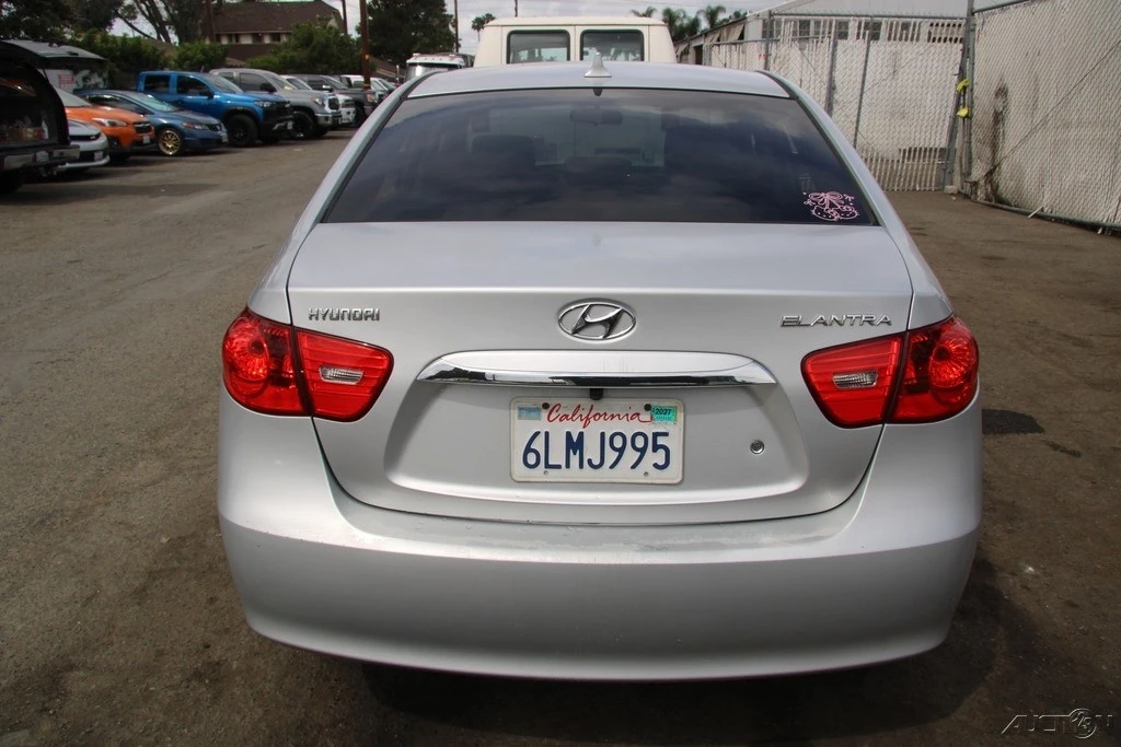 2010 Hyundai Elantra - Image 6 of 21