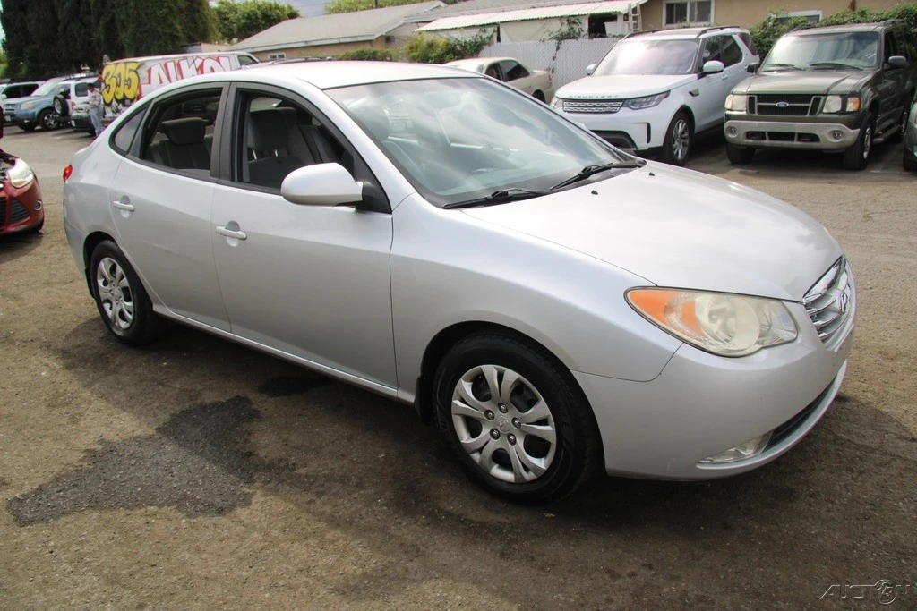 2010 Hyundai Elantra - Image 9 of 21
