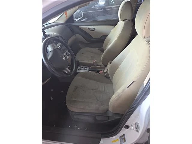2010 Hyundai Elantra - Image 8 of 10