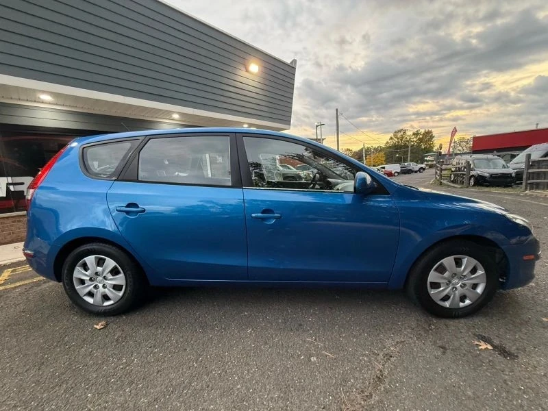 2010 Hyundai Elantra - Image 7 of 12
