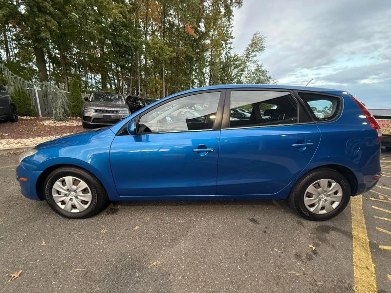 2010 Hyundai Elantra - Image 3 of 12